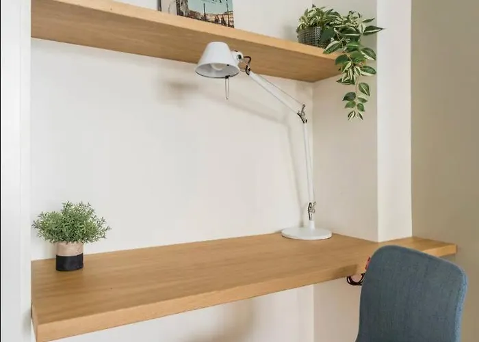 Cavallini Flat, Historic Center Of